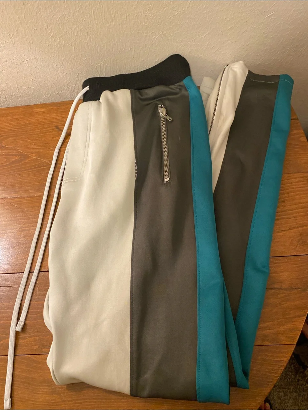 Men’s MNML Colorblock Grey/Teal Joggers SzXL NWT